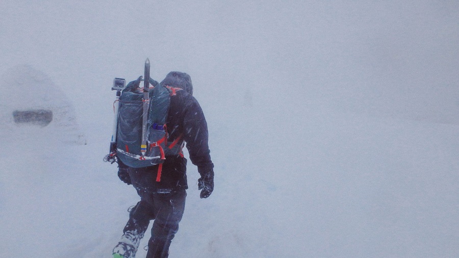 mountain hardwear unisex scrambler rt 35 outdry backpack