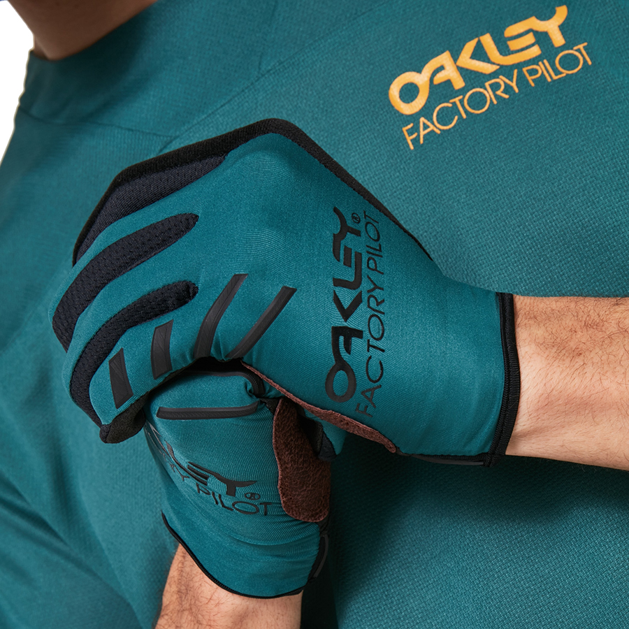 Oakley All Conditions Cycling Gloves 