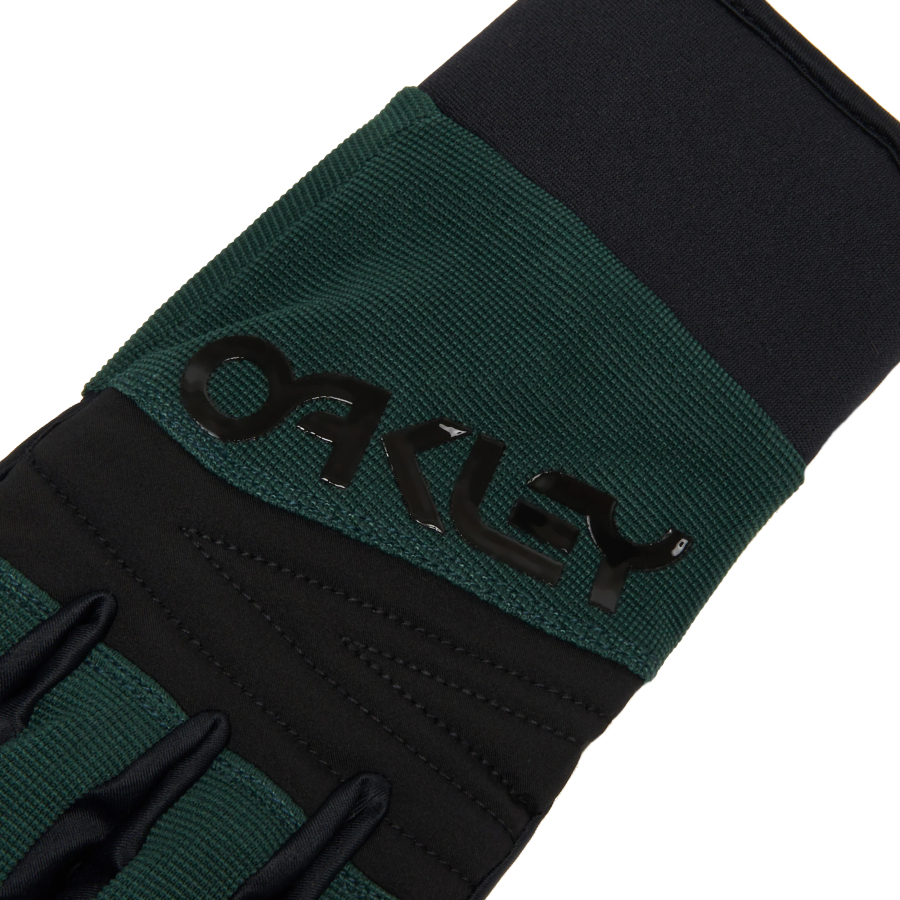Oakley Factory Pilot Core Ski/Snowboard Gloves