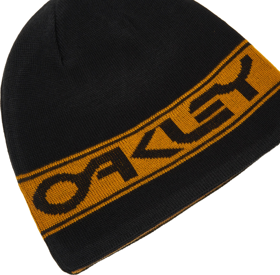 Oakley TNP Reversible Snowboard/Ski Beanie Hat