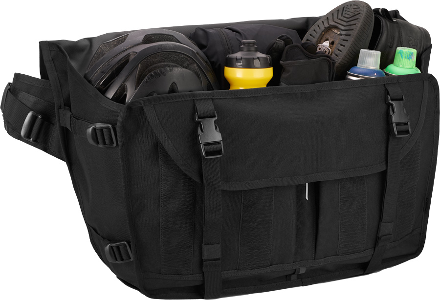 Chrome Berlin Crossbody Messenger Bag AbsoluteSnow