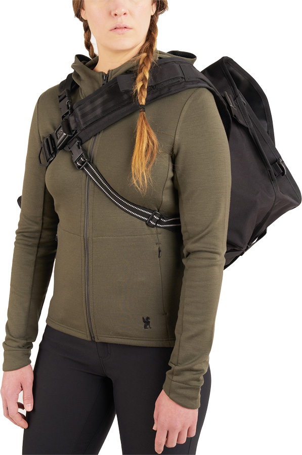 Chrome Berlin Crossbody Messenger Bag AbsoluteSnow