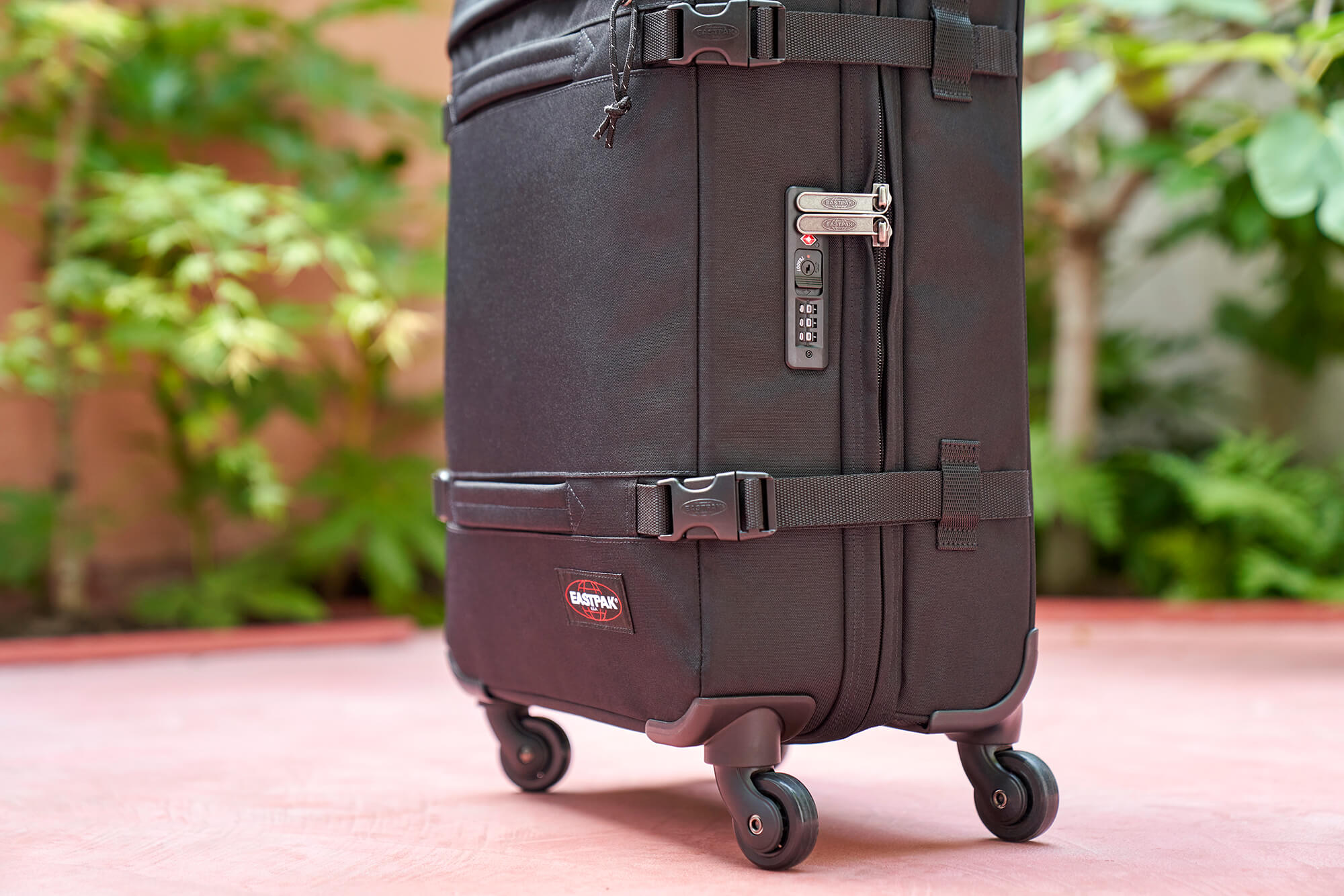 Eastpak Transit'R 4 M 68 Litres Four Wheel Soft Suitcase