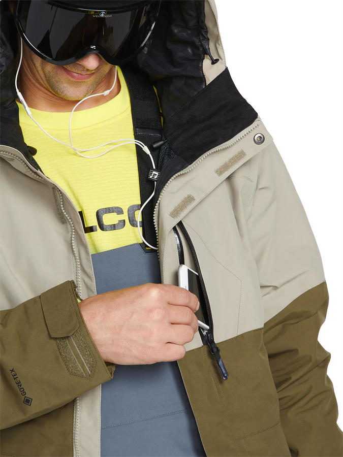 Volcom L Gore-Tex Ski/Snowboard Jacket