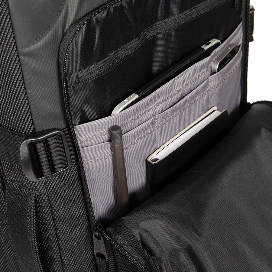Eastpak Trans4 M CNNCT Wheeled Bag/Suitcase