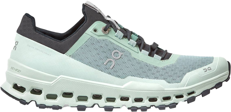 On cloud trail hot sale running shoes womens