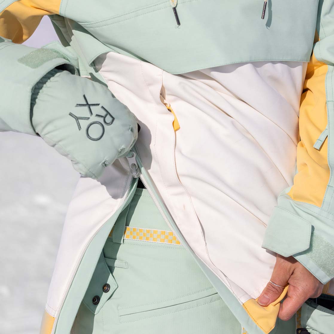 Roxy Shelter Women's Snowboard/Ski Jacket