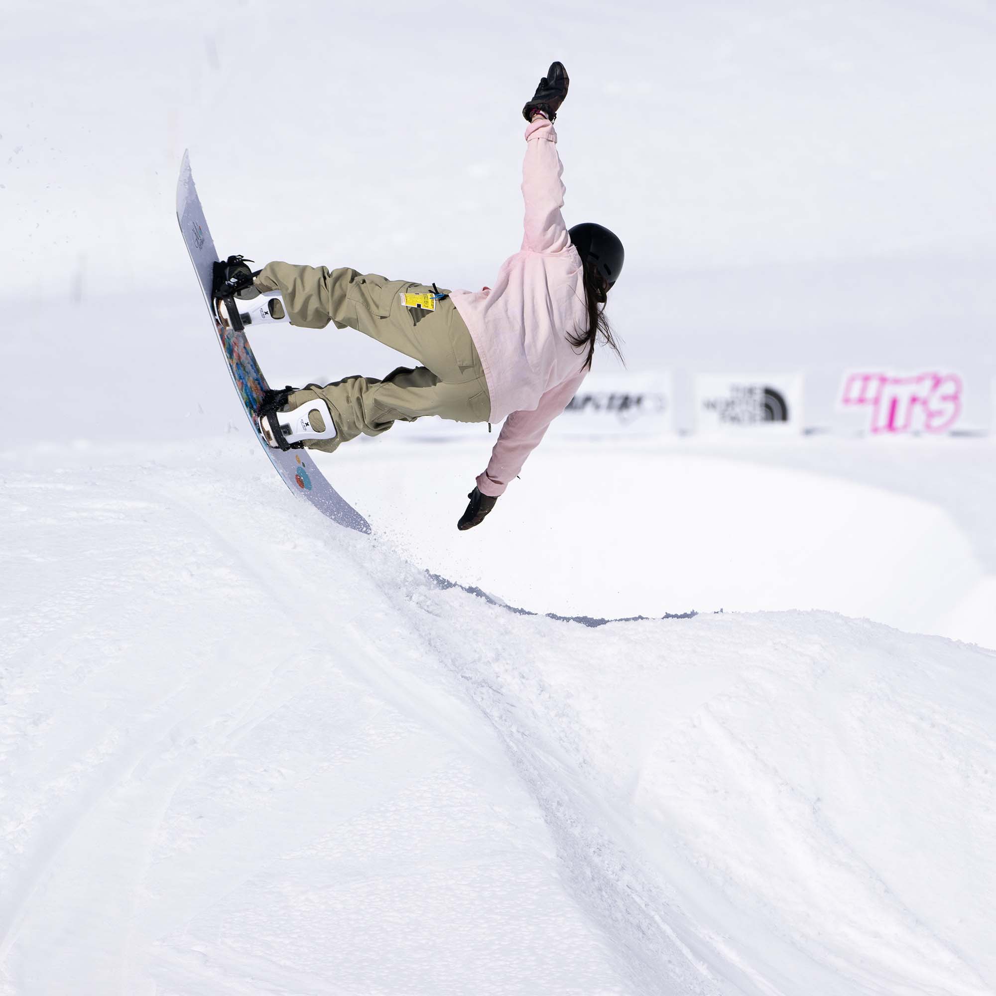 GNU B-Nice Women's All Mountain/Freestyle Snowboard