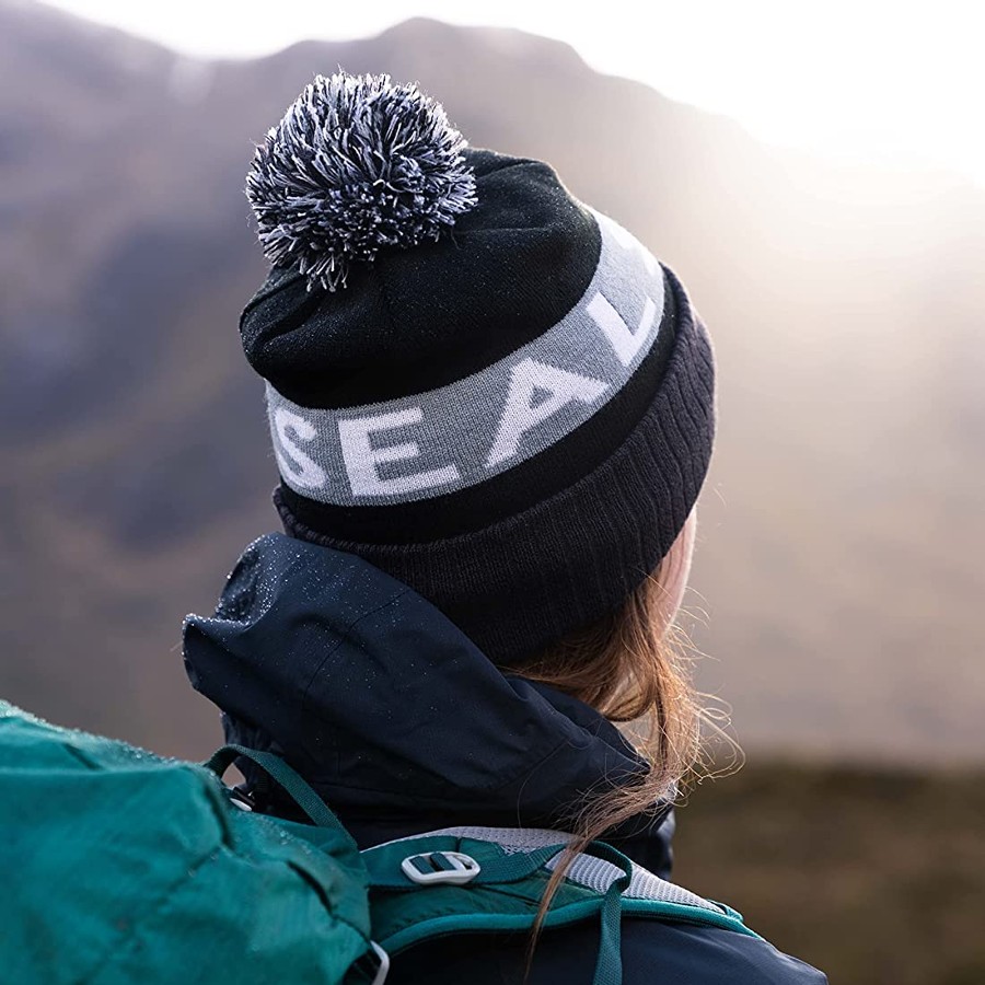 SealSkinz Water Repellent Cold Weather Bobble Hat AbsoluteSnow