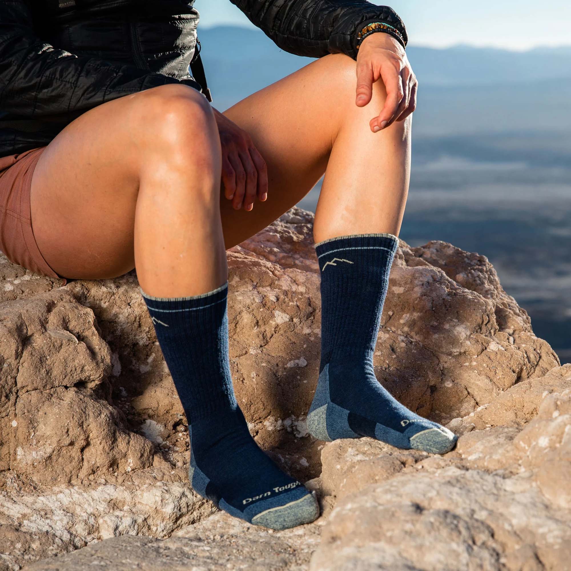 Darn Tough Hiker Boot Full Cushion Midweight Women's Socks