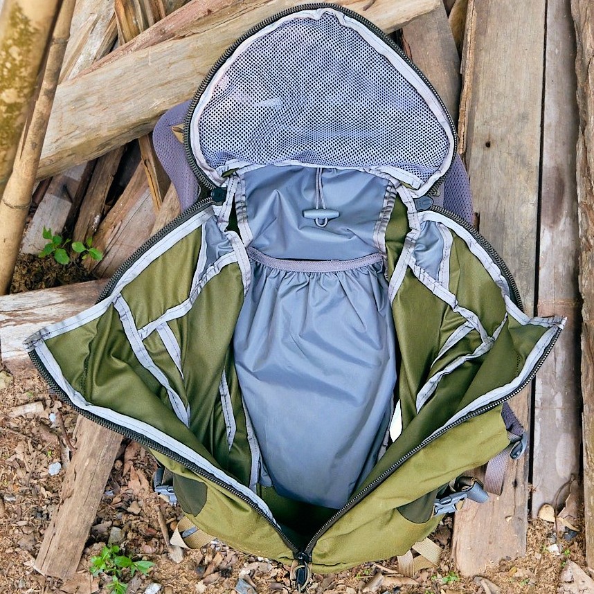 Mystery Ranch  Coulee Hiking & Trekking Backpack