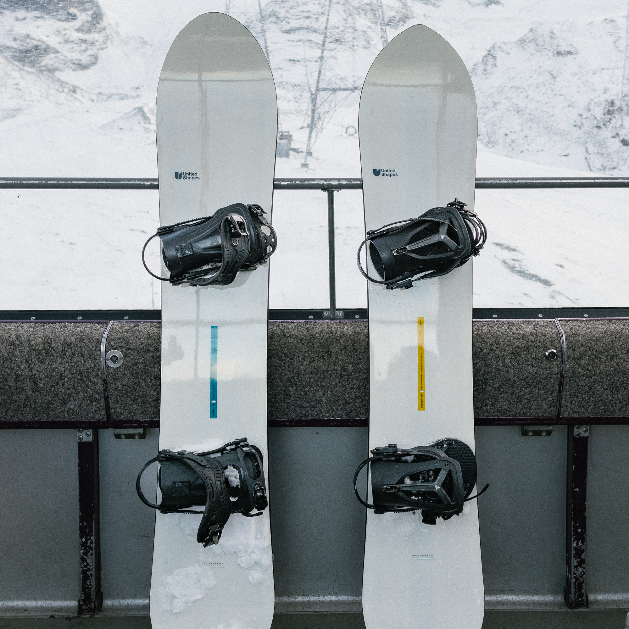 United Shapes Horizon All Mountain/Freestyle Snowboard